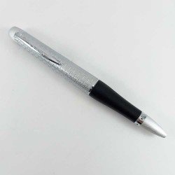 Bolígrafo ergonómico Viceroy con agarre cómodo y diseño elegante.