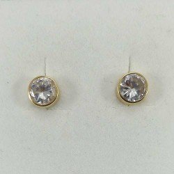 Pendientes chatón en oro de 18 quilates, 750 mls, con circonita.