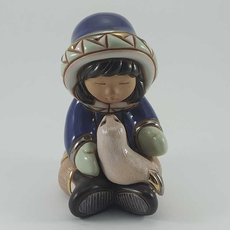 copy of Figura de cerámica artesanal: Niña con bolso