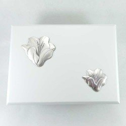 Joyero de mujer o niña con adornos de flores en plata bilaminada
