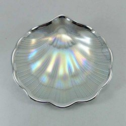 Concha de bautizo en resina con baño de plata. Personalizada