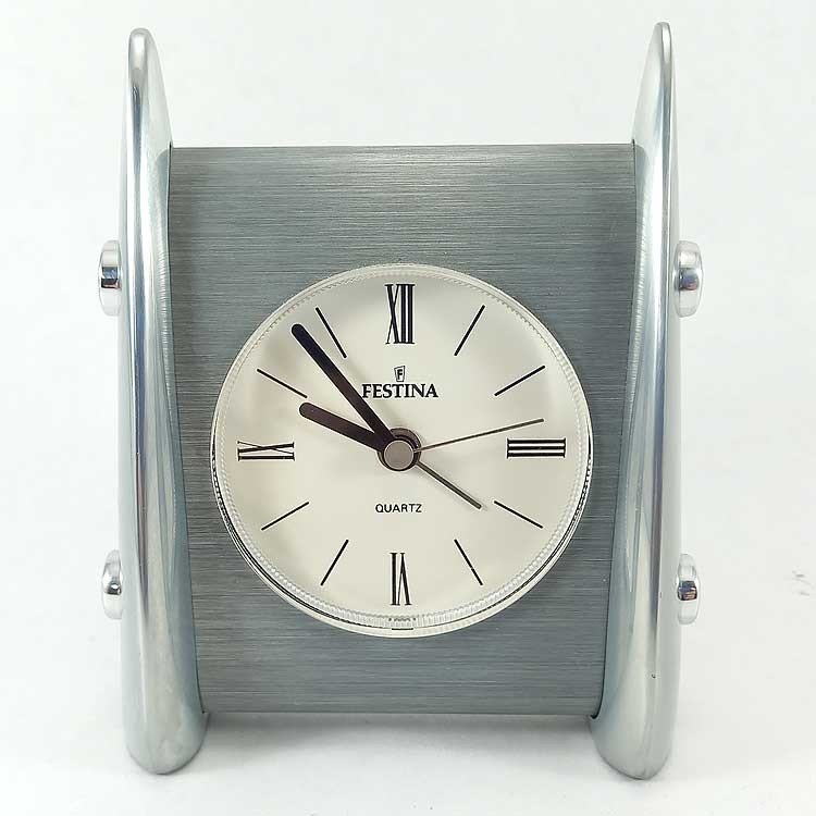 Reloj de sobremesa Festina plateado con números romanos