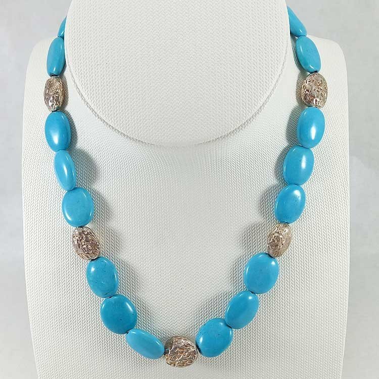 Collar de piedras naturales de magnesita con plata de ley, 925 mls.