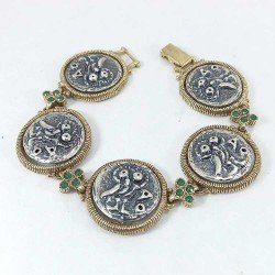 Pulsera ancha de mujer en plata 925 con círculos de buhos y esmeraldas